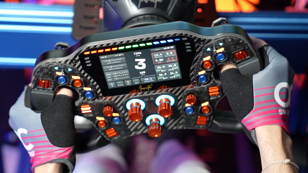 Asetek Invicta Steering wheel on hand review