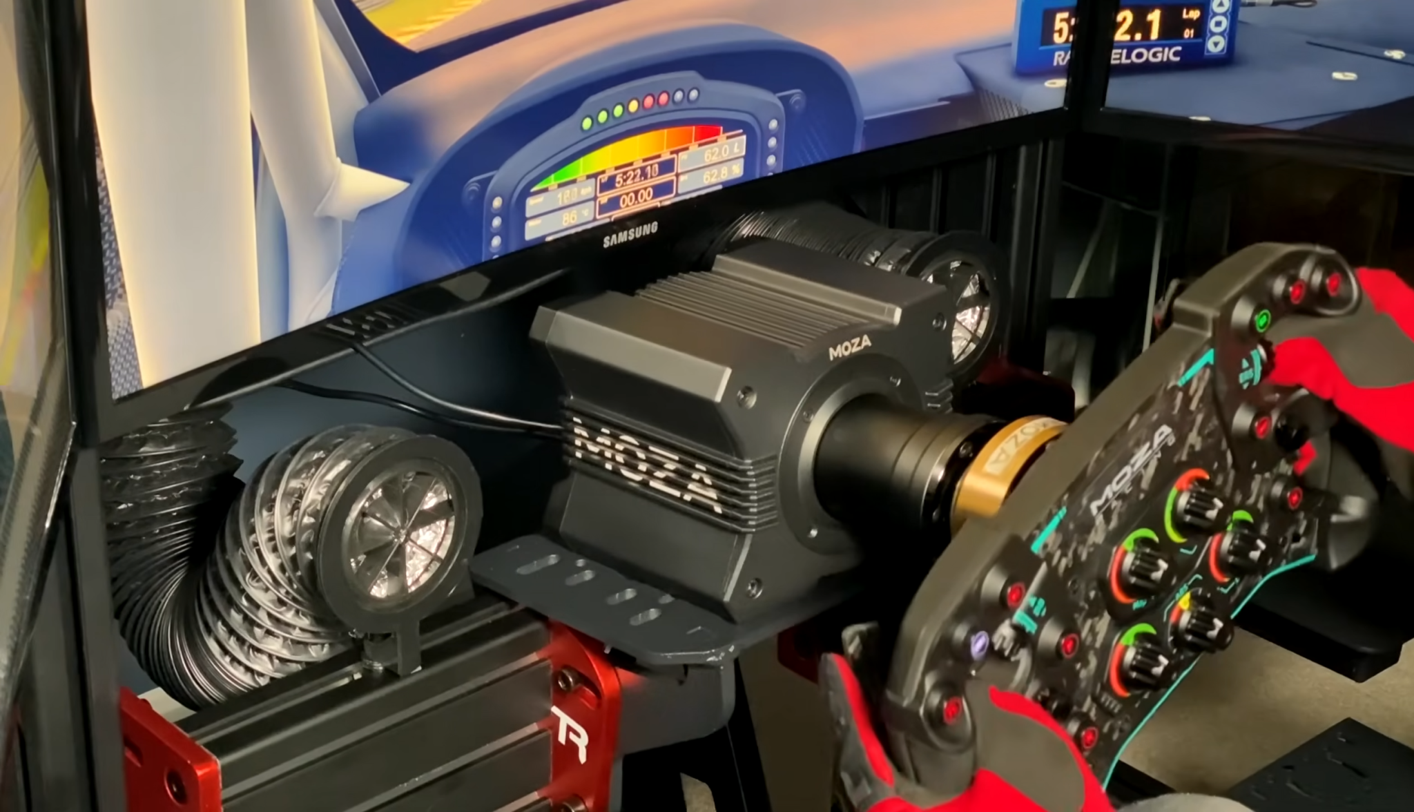 Mono Cast R9 Moza R9 Review: The Tiny 9Nm Cube That Put the Mid-Range on Notice - OC ...
