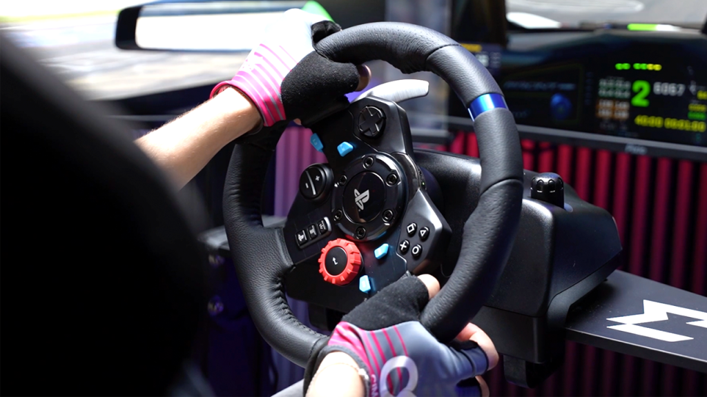Logitech G29 sim racing wheel being used to race